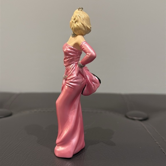 *Vintage* Hallmark | Marilyn Monroe Keepsake New Collector Series Ornament-1997 - Picture 2 of 11